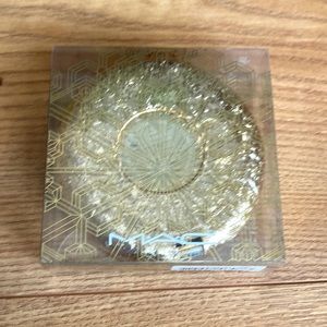 MAC Cosmetics - Here Comes Joy Highlighter